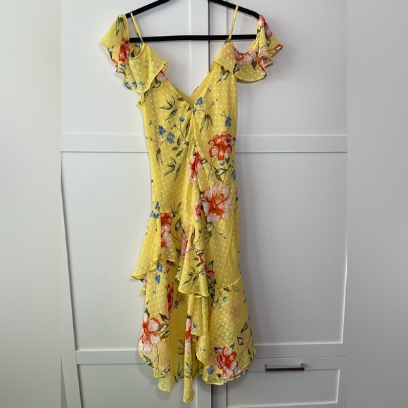 Le Chateau Yellow Off Shoulder Dress - Picture 5 of 6